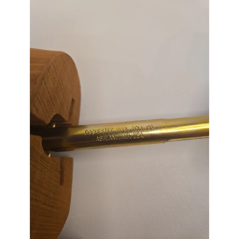 Vintage Rochester Cedar Shoe Trees Size 7 Split Toe‎ Brass USA Made Pair